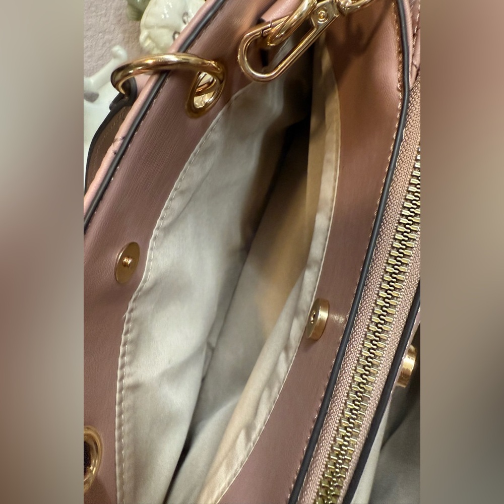 Nine West Handbag - Picture 6 of 9